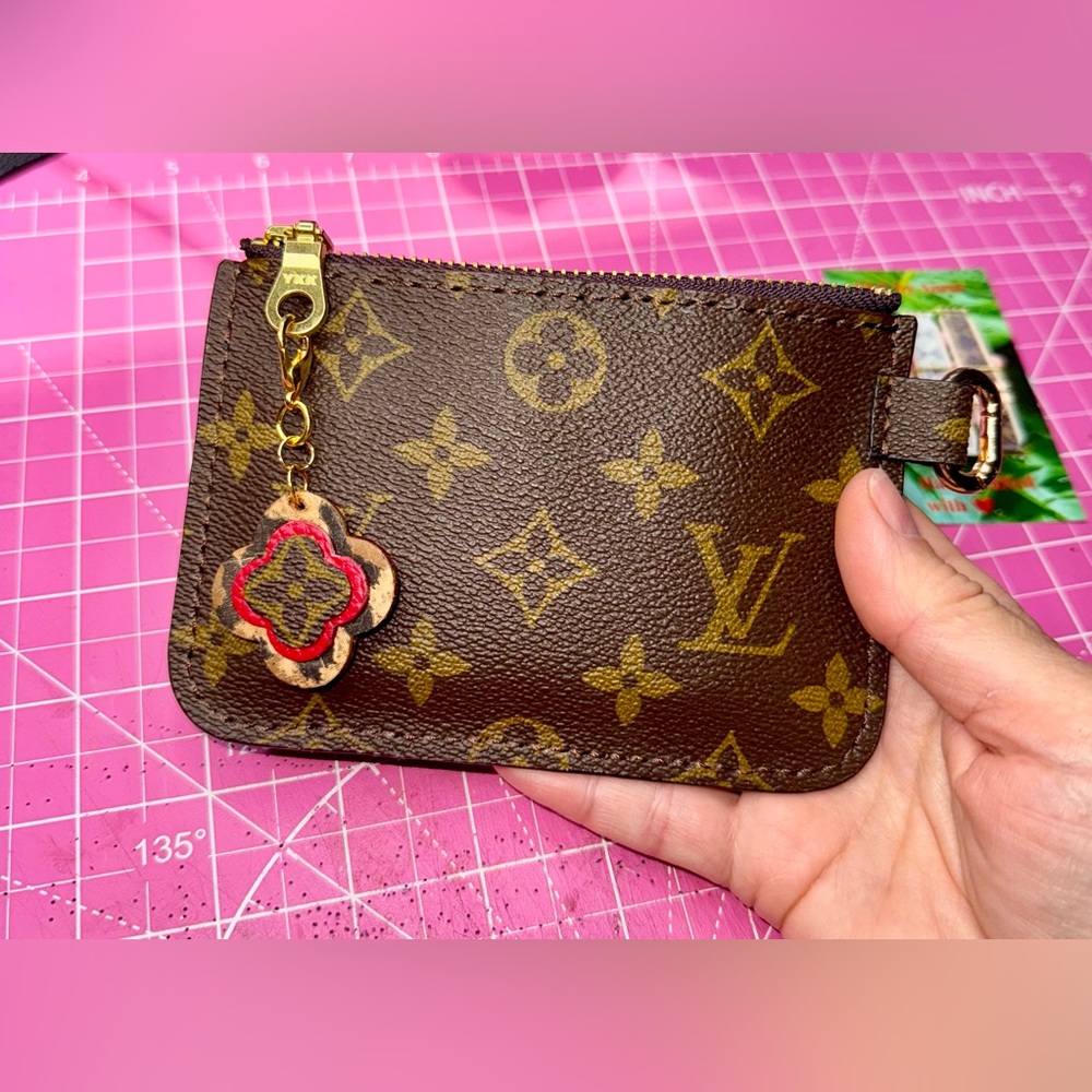🩷 Monogram small wallet Pouch utility purse with charm